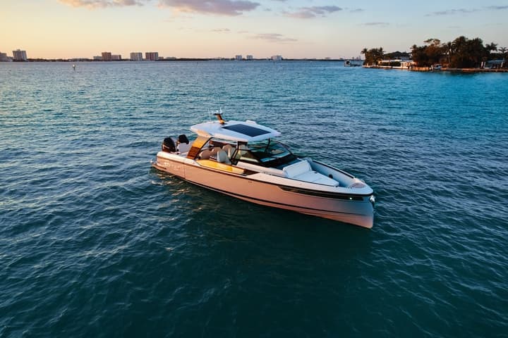 33 Saxdor luxury charter yacht - Venetian Marina & Yacht Club, North Bayshore Drive, Miami, FL, USA