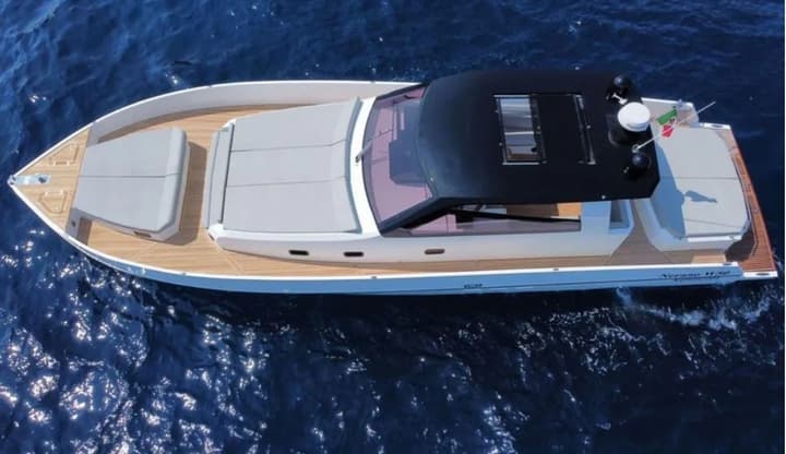 50 Walkaround luxury charter yacht - Amalfi Coast, Italy