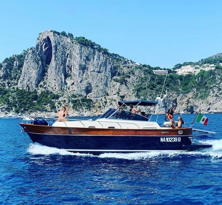 38 Di Donna luxury charter yacht - Positano, SA, Italy